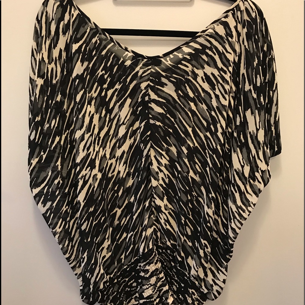 a.n.a bat wing leopard print top, Size M